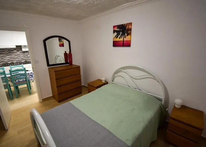 Apartment Rock's Spot A *